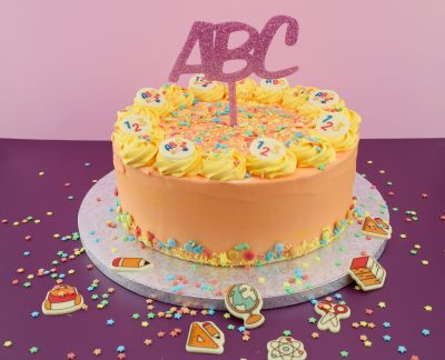schulanfang torte mit ABC caketopper